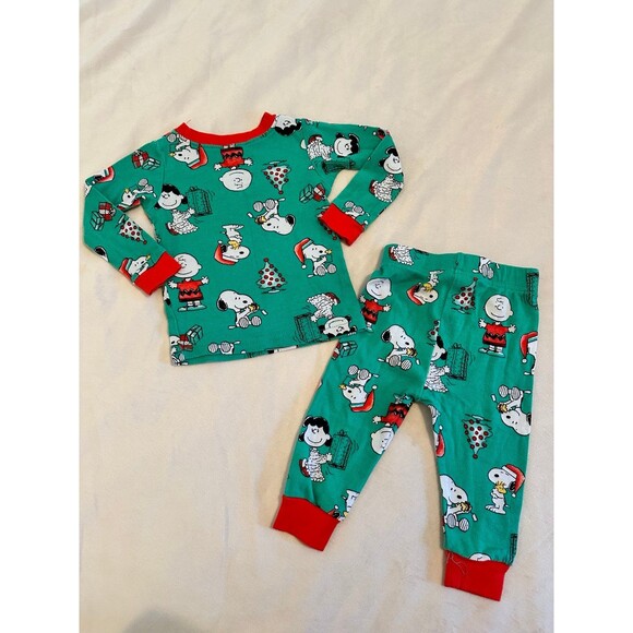 Peanuts 12 months Christmas pjs set Charlie Brown - Picture 2 of 4